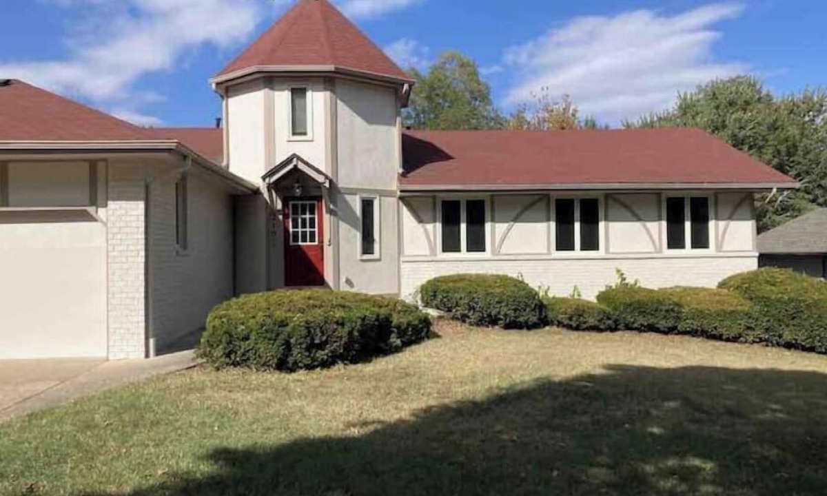 Springfield House | The Castle at Camorene