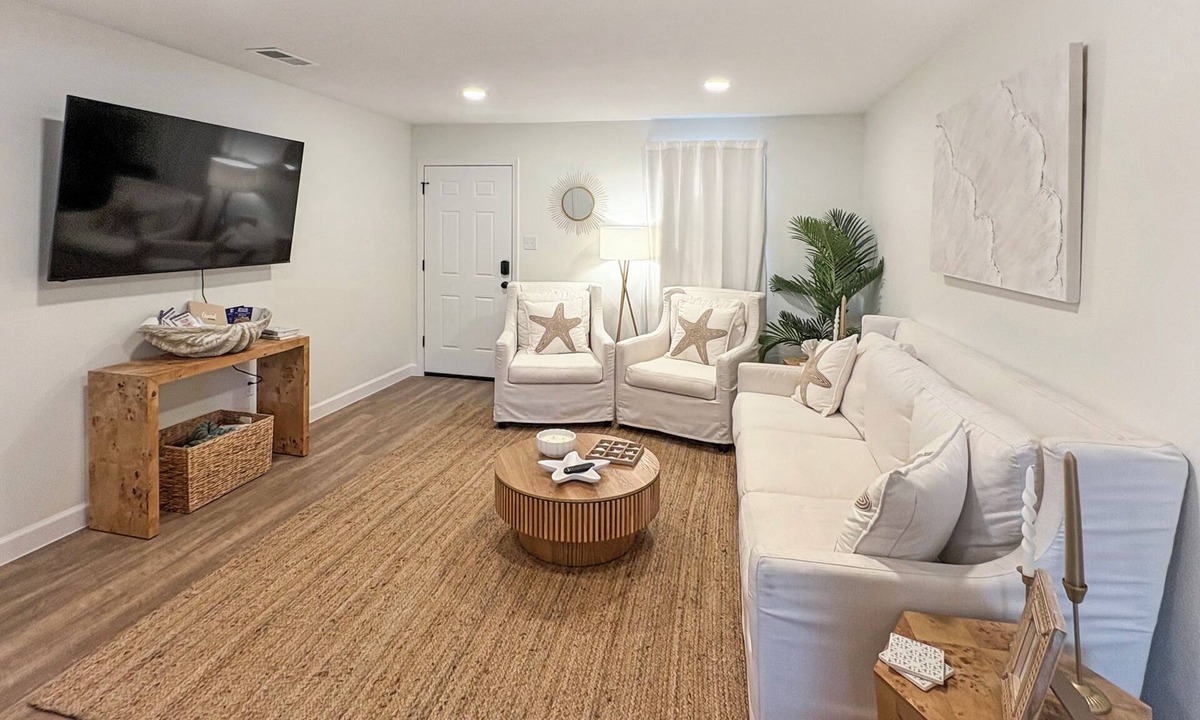 Biloxi Condo | The Dwelling Place - 2BR Coastal Condo in Ocean Springs