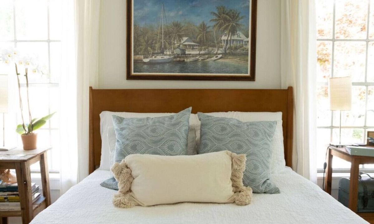 Fairhope Condo | The Fairhope Bay Room