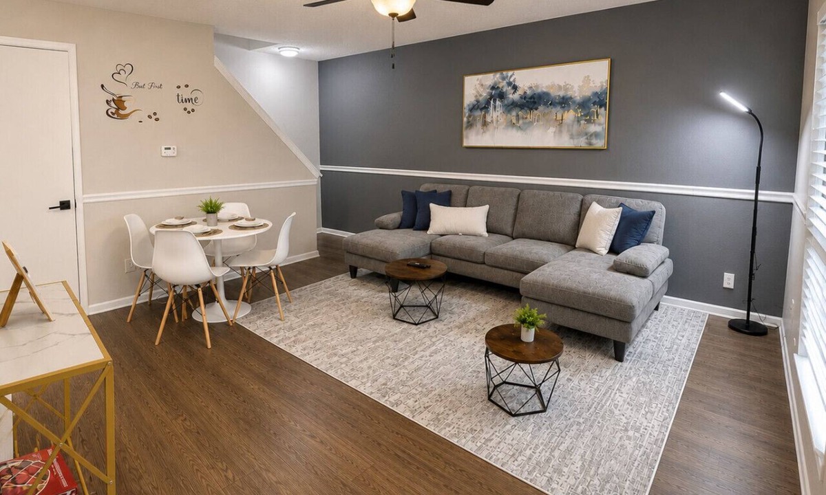 Shannon Villa | The Haven on Hoover | Stylish 2BR Retreat