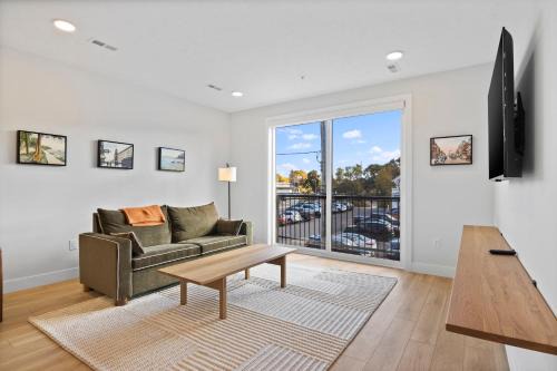 Traverse City Apartment | The Loop Downtown By Kasa
