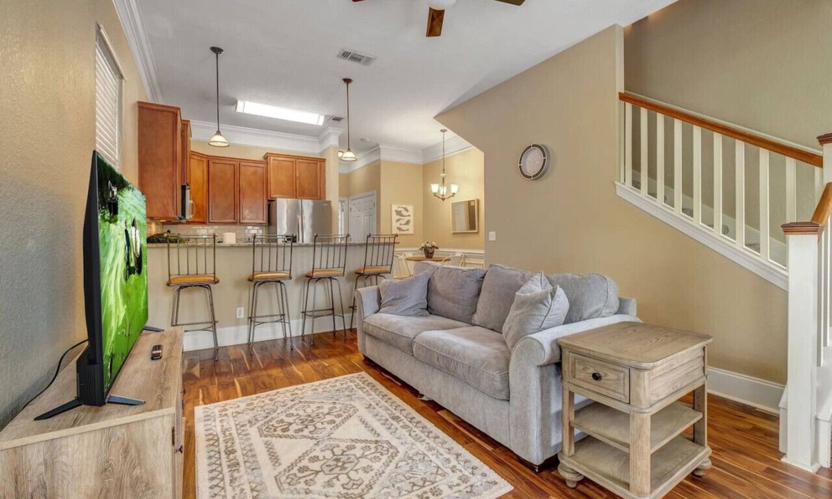 Governor's Walk House | The Midtown Dream Close to Downtown Pets Welcome