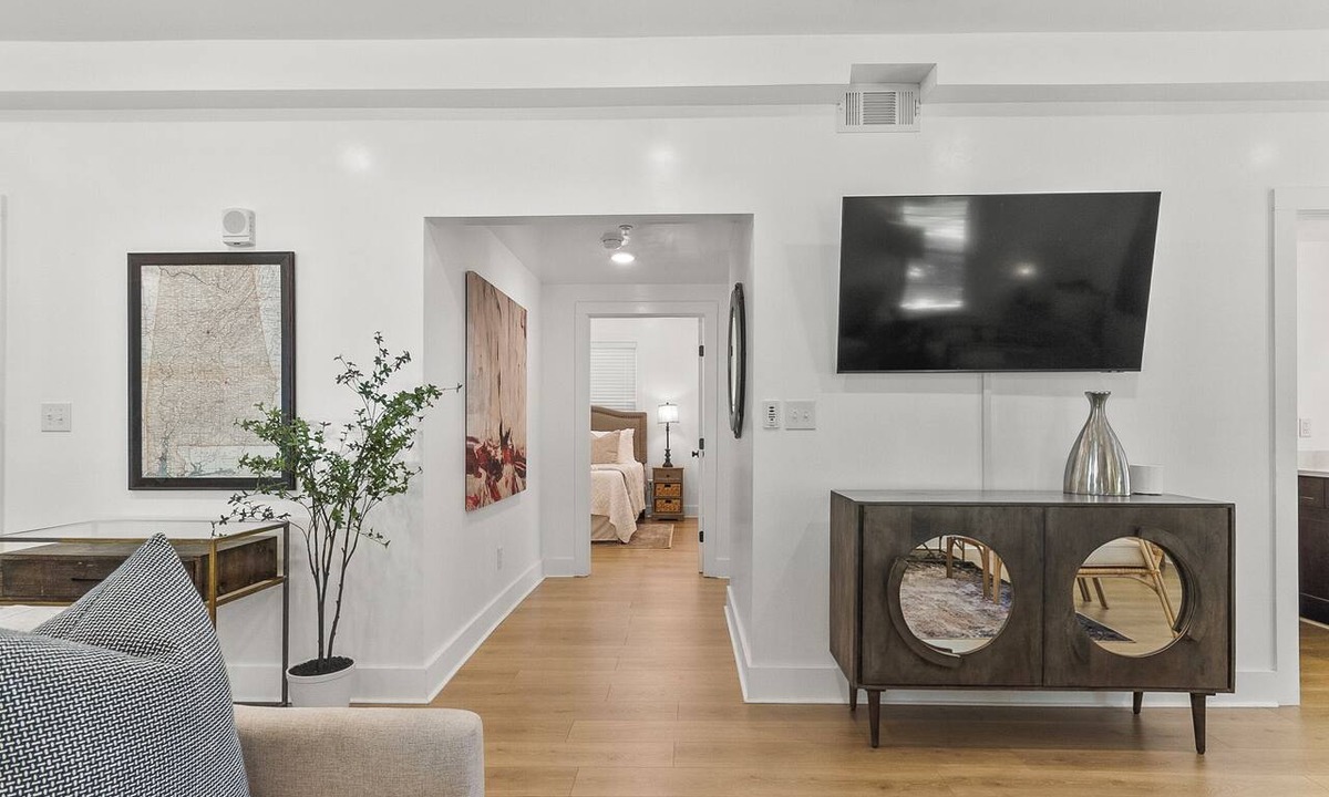 Tuscaloosa Condo | The Norma High-end Condo | Blocks from Stadium | Game Day