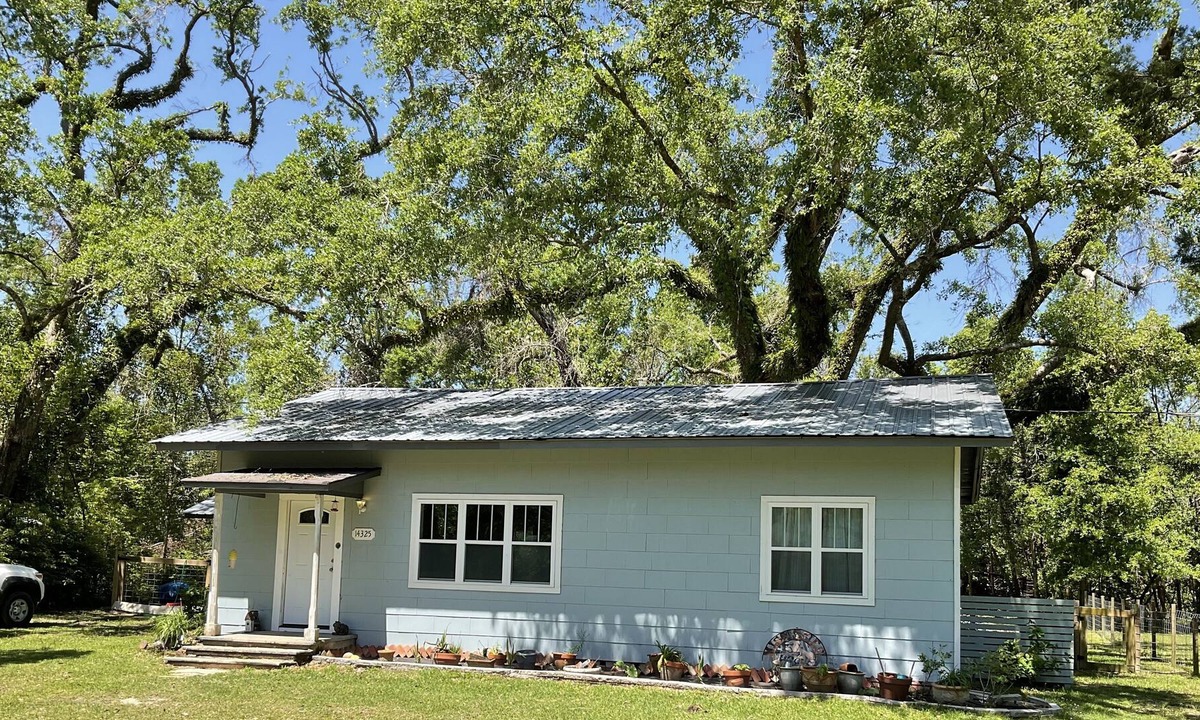 Gulf Shores House | The only place left that delivery of your mail is by boat.