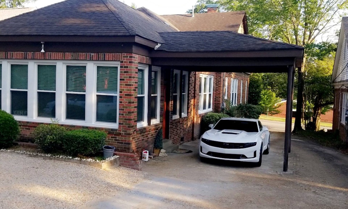 Montgomery House | The Original Madison's Home is Located 2 Mins from Downtown