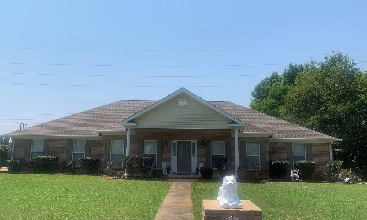 Tuscaloosa House | The Palace at the Hampton is Charming and Spacious 4-bedroom house in Tuscaloosa