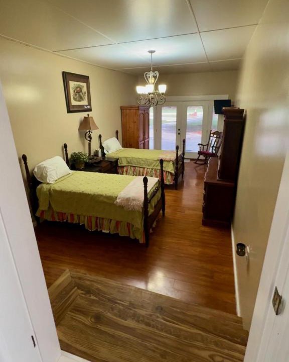 Bainbridge House | The Pecan House