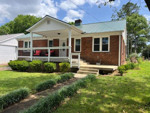 North Florence House | The Porchside Perch Walk to UNADowntown Florence