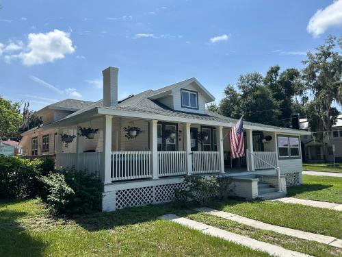 Umatilla House | The Rose on Lakeside