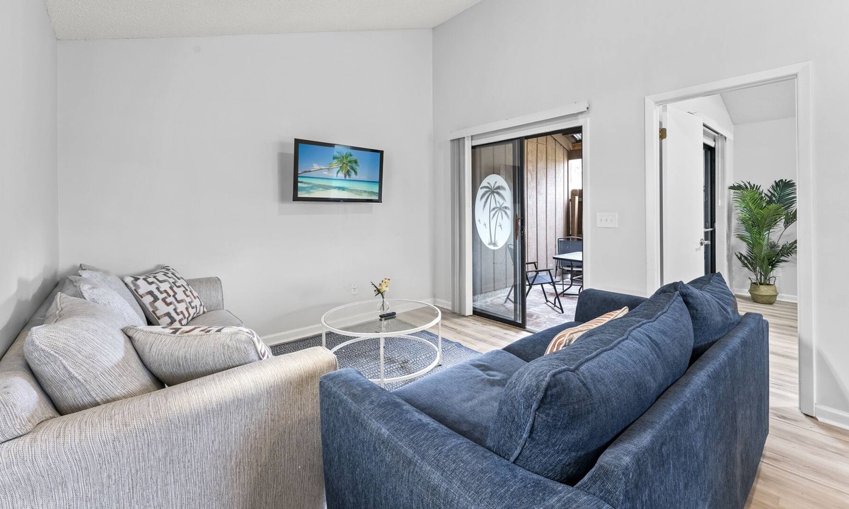 Sandalwood House | This house is a 3 bedroom(s), 2 bathrooms, located in JACKSONVILLE, FL.