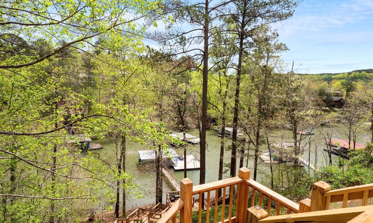 Houston House | Thistle Brae - Dock Toys galore! And Pet-Friendly!