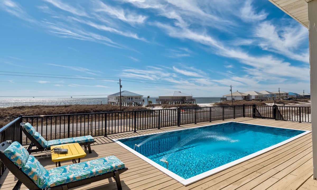 Dauphin Island House | Tides Inn | Private Pool. Nightly stays in summer
