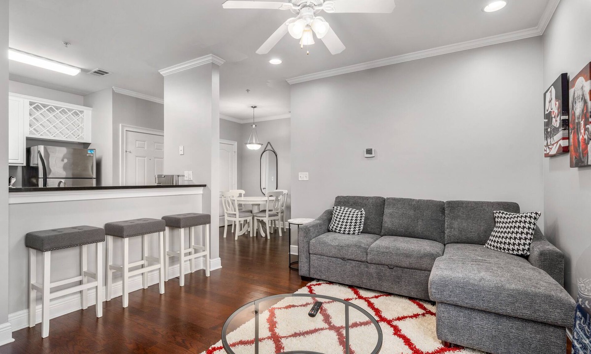 Tuscaloosa Condo | TideWalk Retreat: Your Ultimate Game Day Oasis Just 0.5 Miles from Bryant-Denny