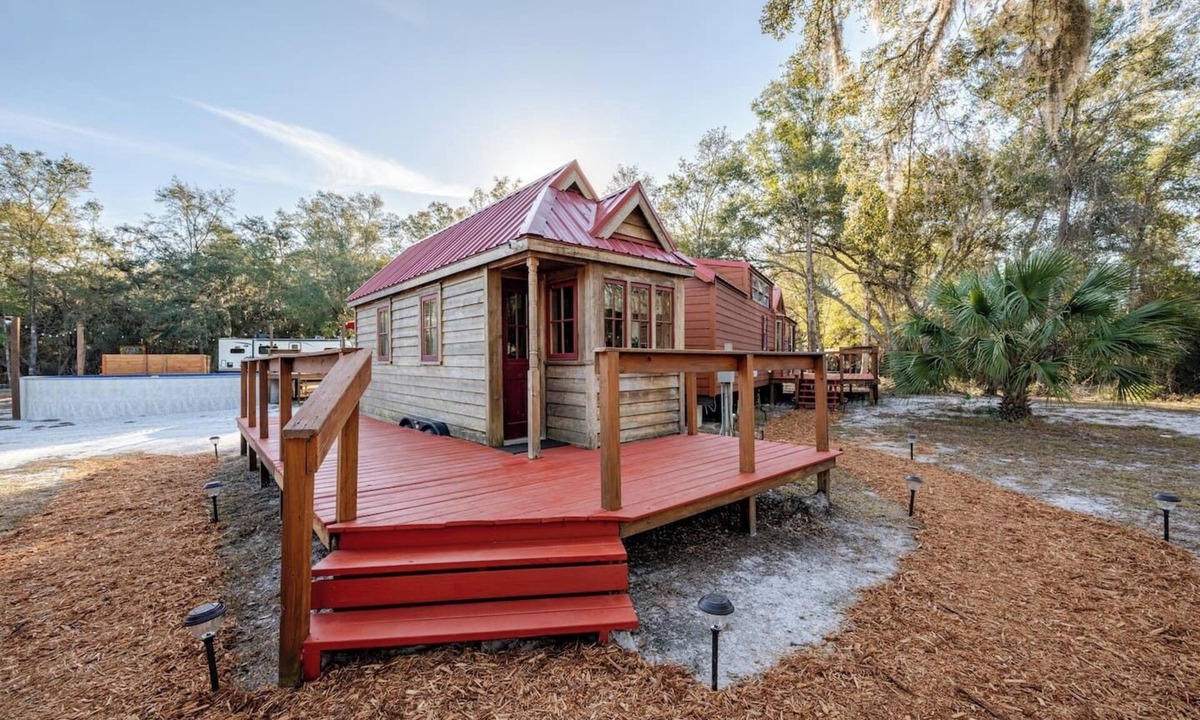 Pierson House | Tiny Cabin Near Speedways, Beaches & Attractions