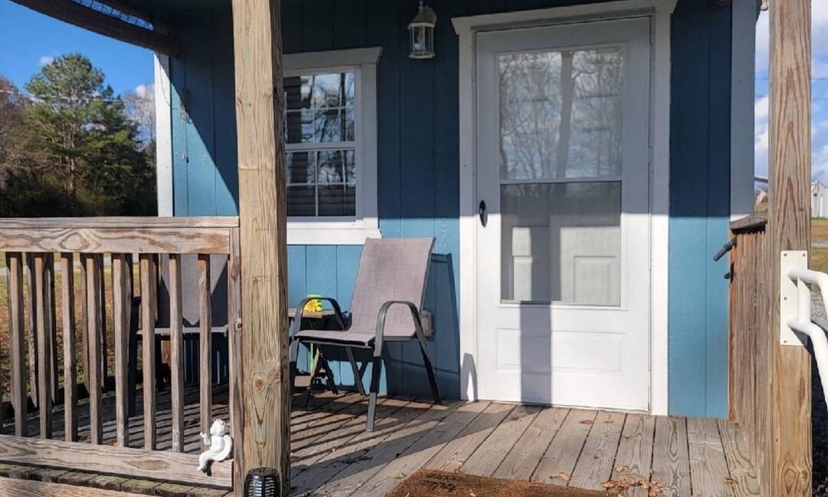 Albertville Apartment | Tiny cabin on 10 acres with pond
