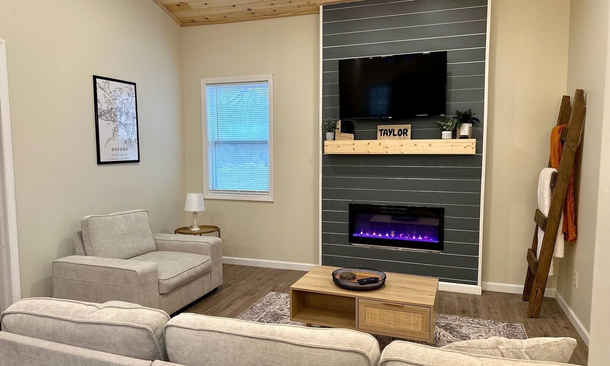 Oxford House | Tiny Taylor Oasis. Minutes from Ole Miss Campus.