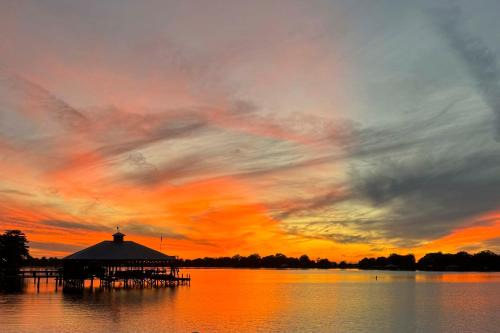 St. Joseph House | Tons of Fun at 'Camp Flamingo' on Lake Bruin!