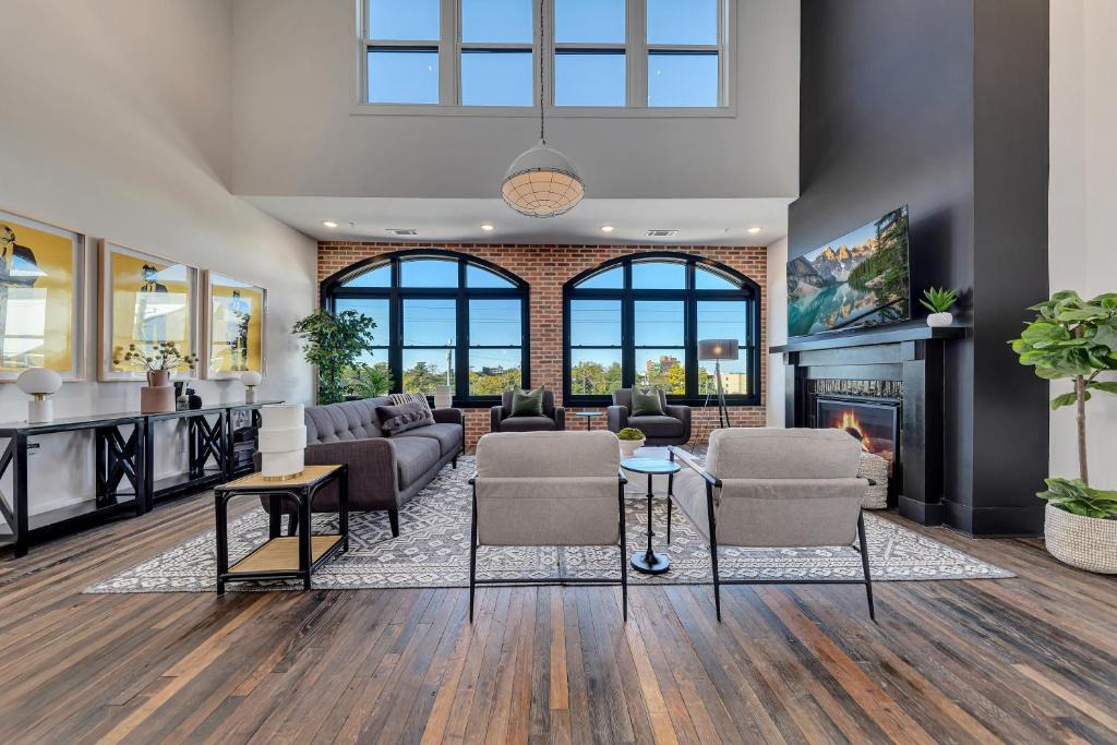 Castleberry Hill Apartment | Top Floor Penthouse Lofts