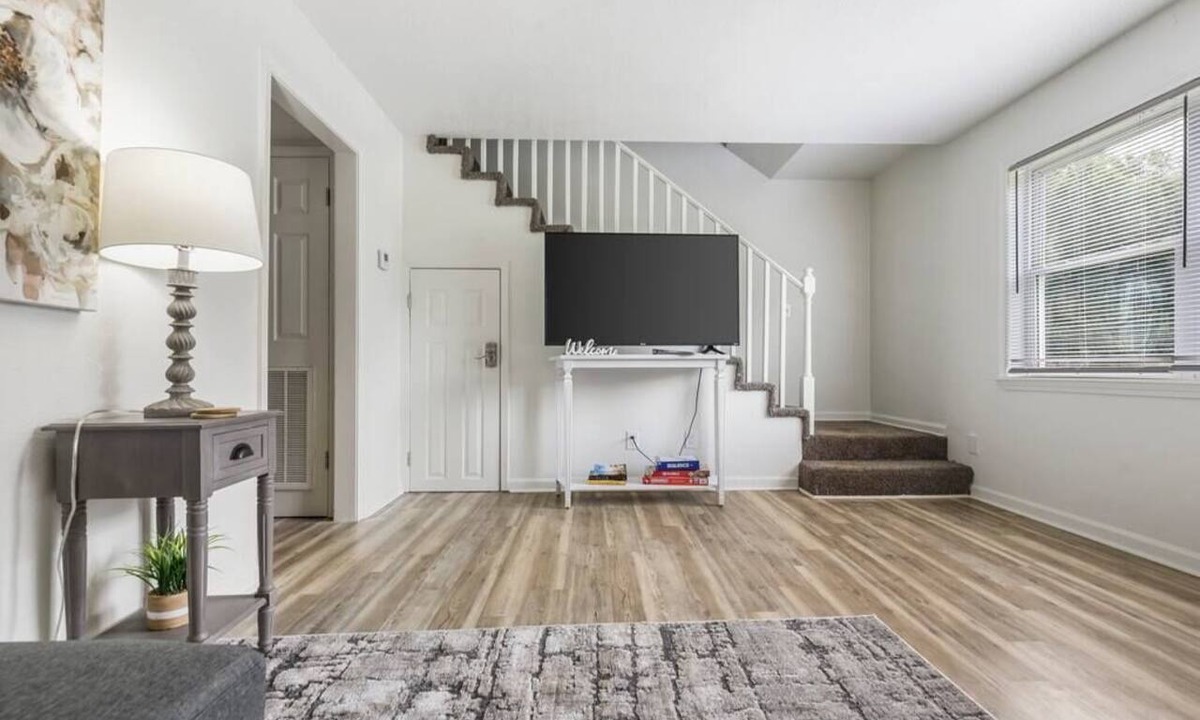 Grand Bay Apartment | Townhomes Near the Bay - #3