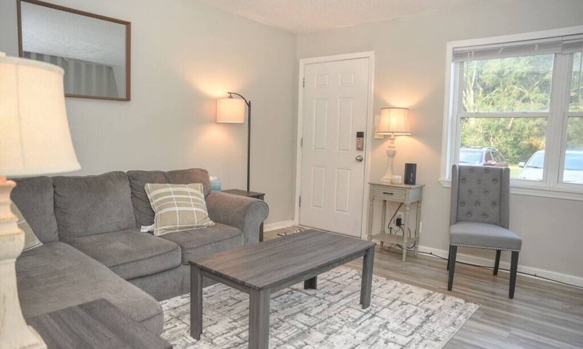 Grand Bay Apartment | Townhomes near the Bay - #4