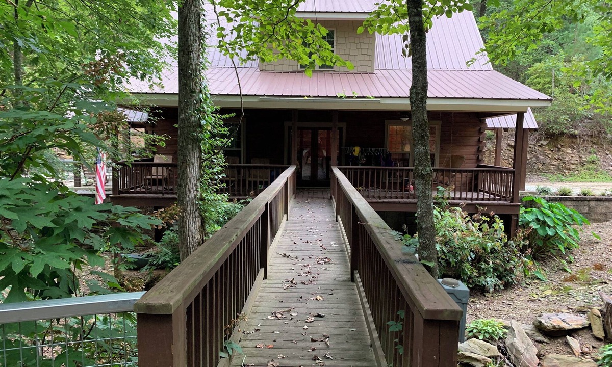 Wedowee Cabin | Tranquil 4-bedroom cabin with AC in charming Wedowee