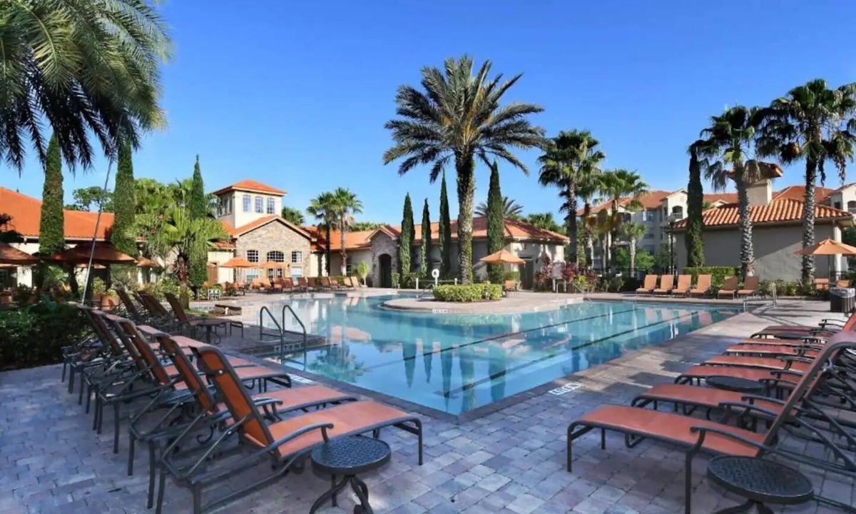 Four Corners Condo | Tuscan Villa 3br/2ba Bldg 1 beside pool with hot tub near Disney and Golf