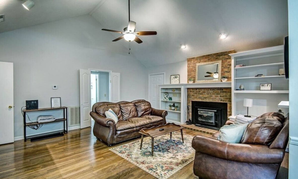 Ridgeland House | Two Bedroom Near the Reservoir by Great Fishing