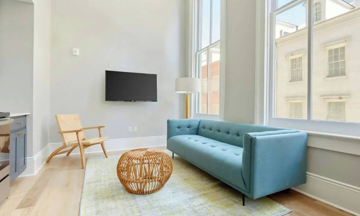 French Quarter Hotel | Two Canal Street Suites Near French Quarter + Bourbon St | The Harlequin
