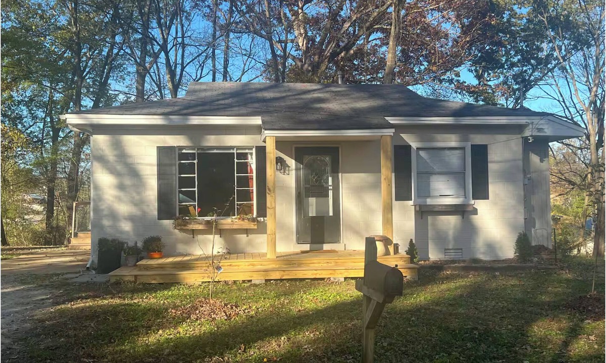 Henderson House | University Cottage