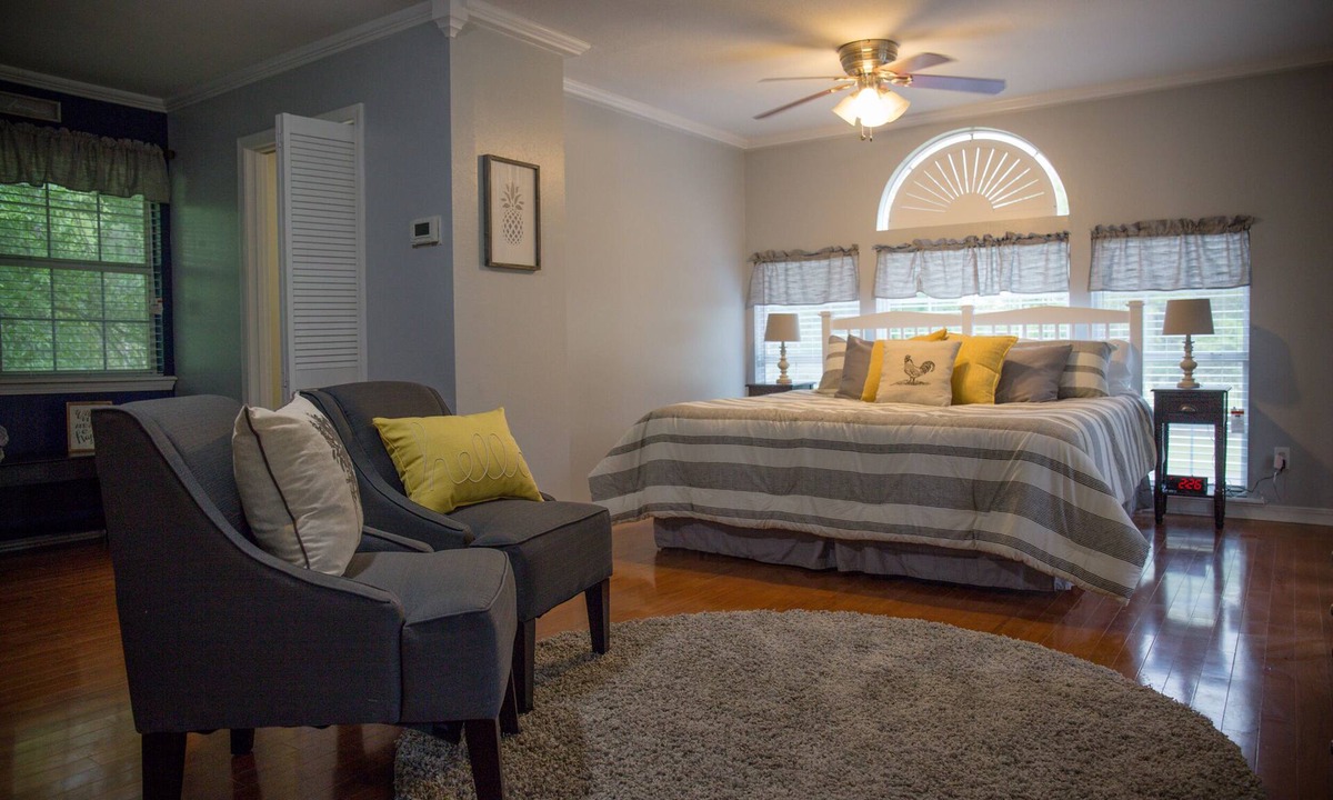 Greenwood Apartment | Unwind and de-stress. Relaxing, private modern farmhouse style suite