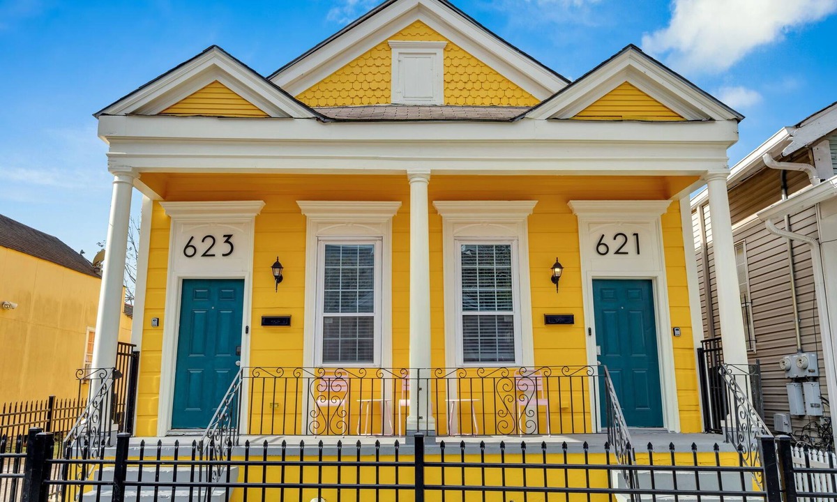 Mid-City House | Updated 3BR Mid-City shotgun near streetcar. Walk to dining, minutes to FQ & Superdome.