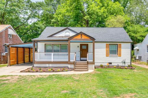 Lakewood House | Updated Atlanta Home with Yard - 5 Mi to Downtown!