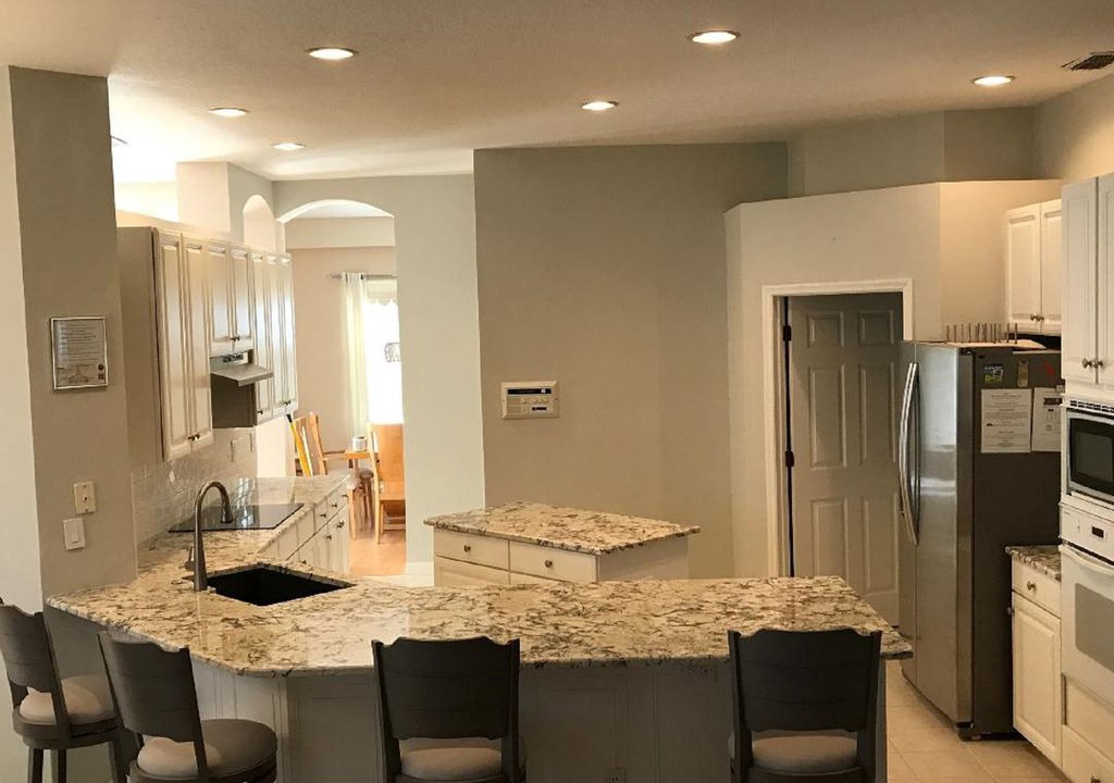 Ridgewood Lakes Villa | Upscale 4 Bedroom Vacation Home on Ridgewood Lake Golf Course - Pool, Spa, Lanai - Remodeled - Near Disney - Gated Community
