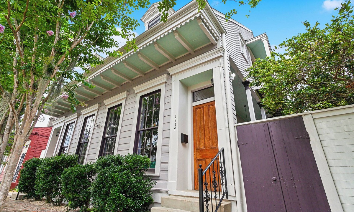 Seventh Ward Bed & Breakfast | Upscale and Historic, 2 blocks to Streetcar, 4 to French Quarter, 6 to Frenchmen