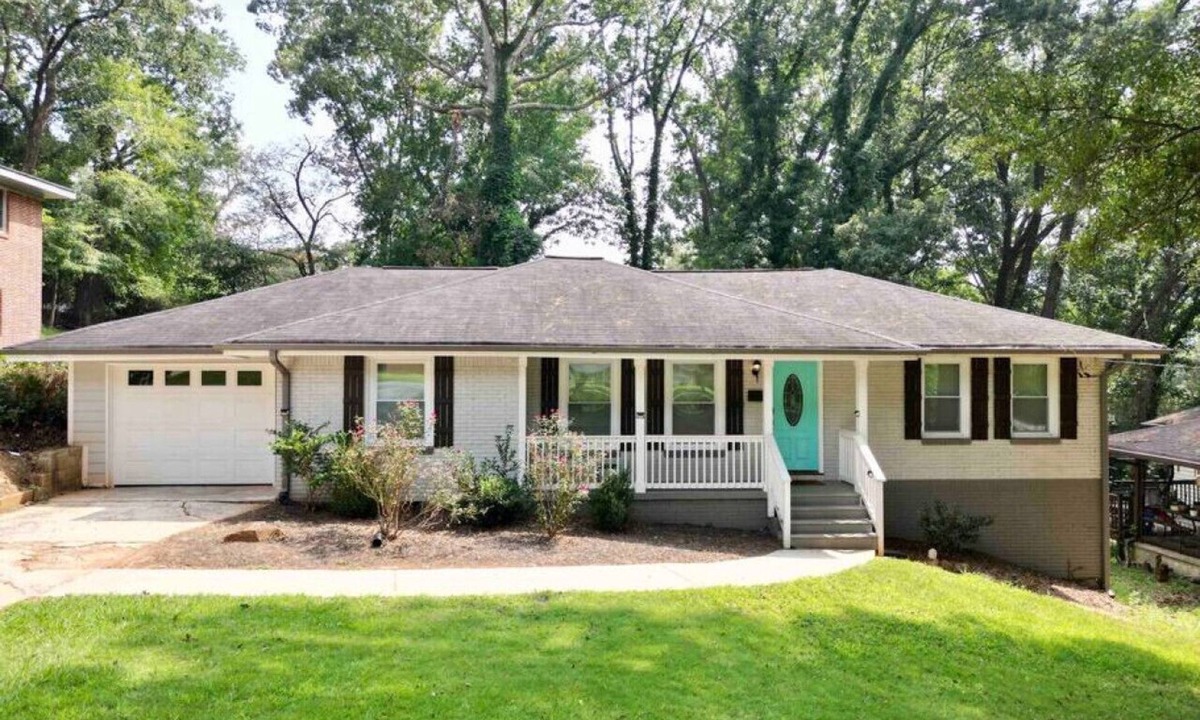 Gresham Park House | Urban 3 BR Retreat Minutes from DT ATL and Decatur