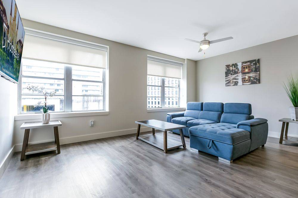 Central Business District Hotel | Spacious Modern 1BR Condo in California Building by Hosteeva