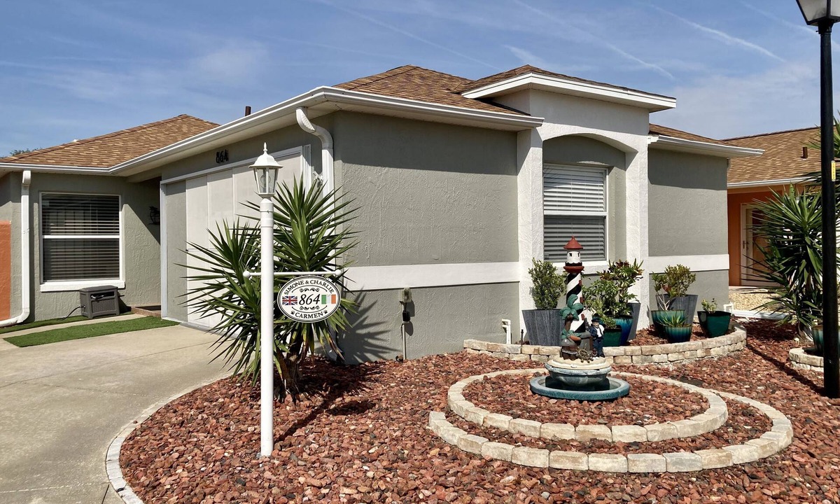 The Villages House | Villa Carmen, The Villages beside Tierra del Sol pool, sports & golf!
