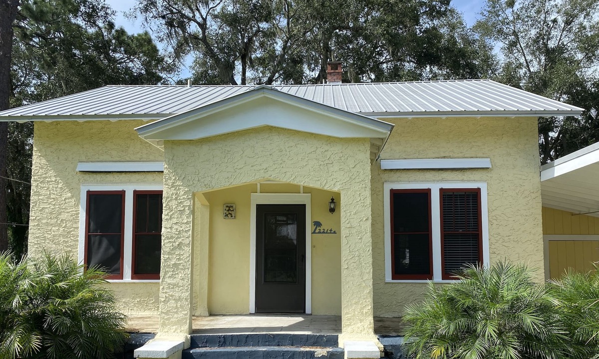 Palatka House | Vintage Bungalow on Private lot 5 mins St Johns River