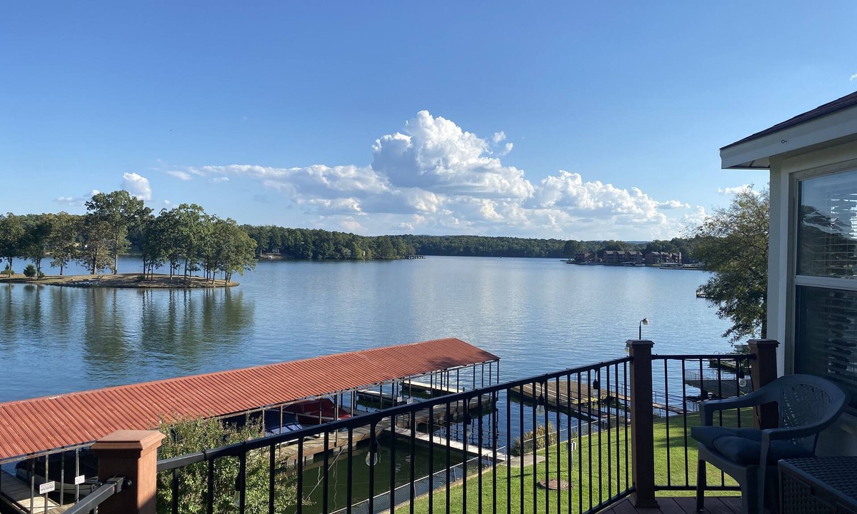 Hot Springs Cottage | Vintage Lake Front Cottage, thoughtful updates, cleaned and cared for by owner