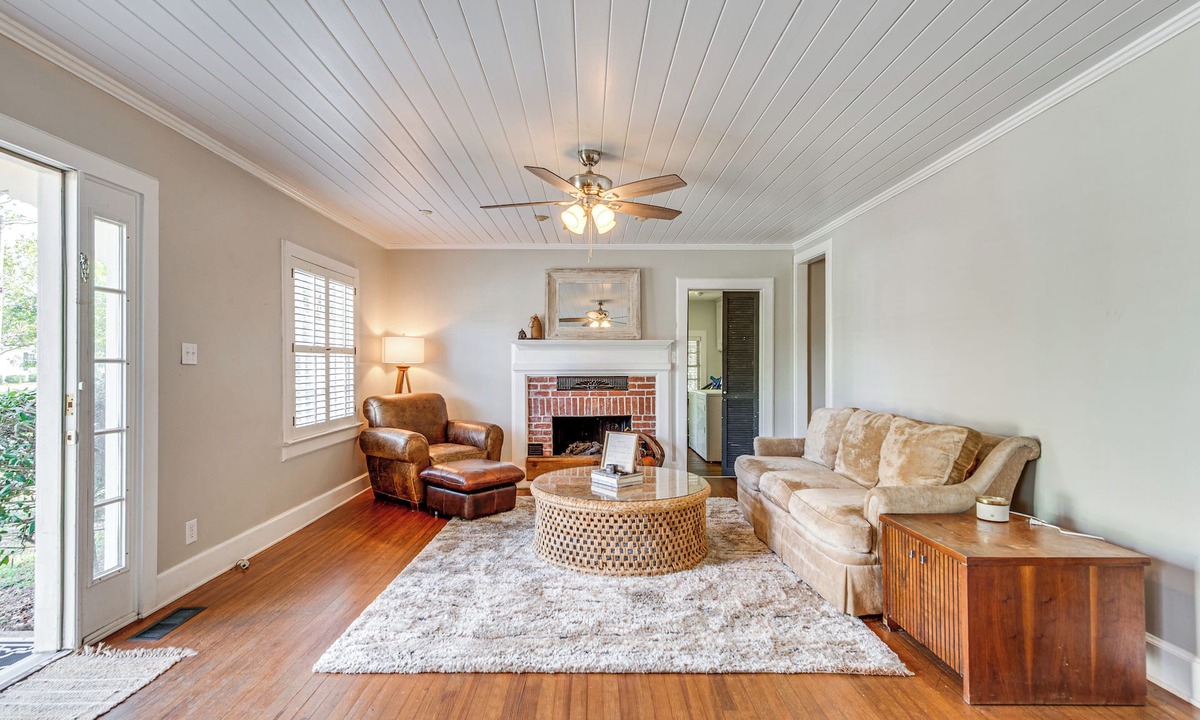 Hahira Cottage | Walk to Dtwn Hahira: Inviting Home w/Pool & Yard!