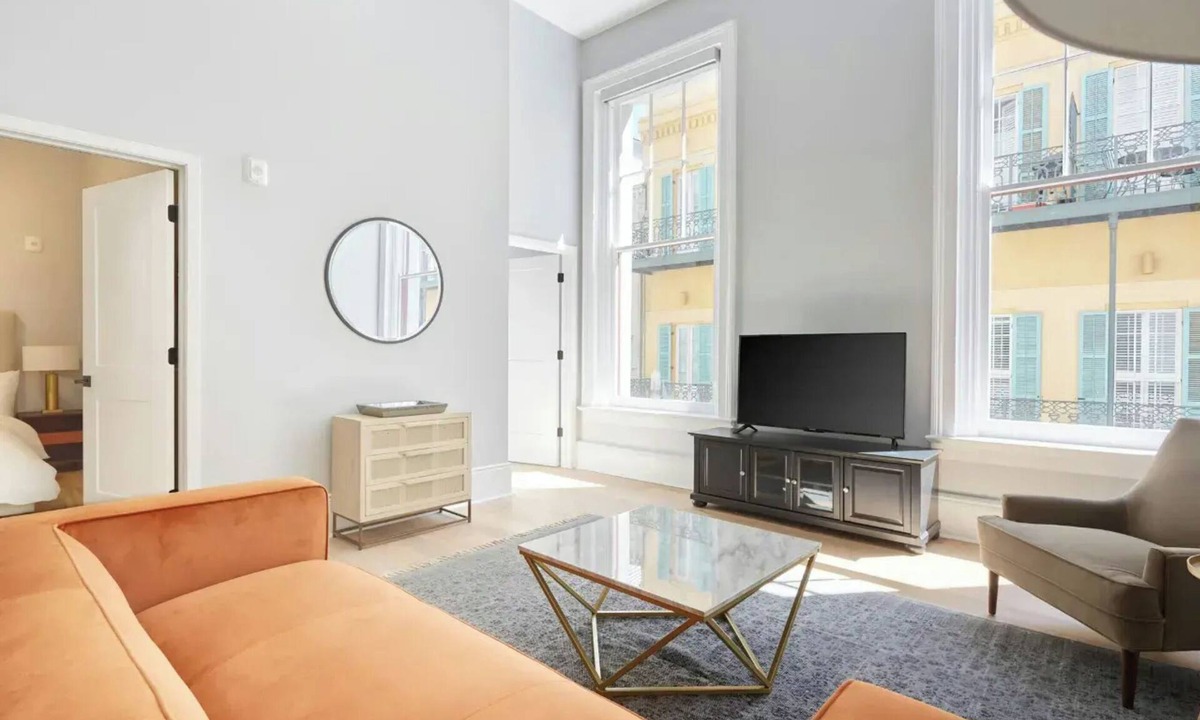French Quarter Hotel | Walkable Two-Unit NOLA Stay Near French Quarter + Bourbon St | The Harlequin