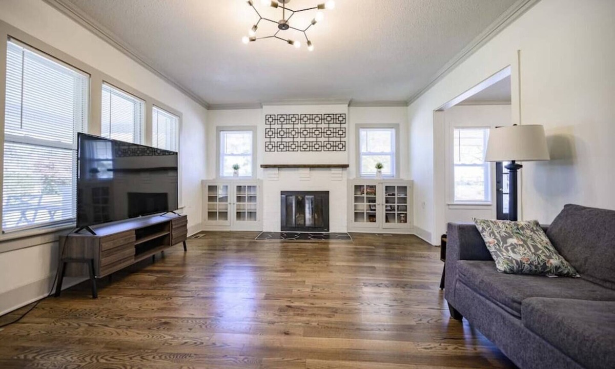 Winchester House | Watch the sunrise with coffee and end the day with glowing Tennessee sunsets at this charming historic retreat just 5 minutes from Tims Ford Lake. Spacious, peaceful, and perfect for families or friends.