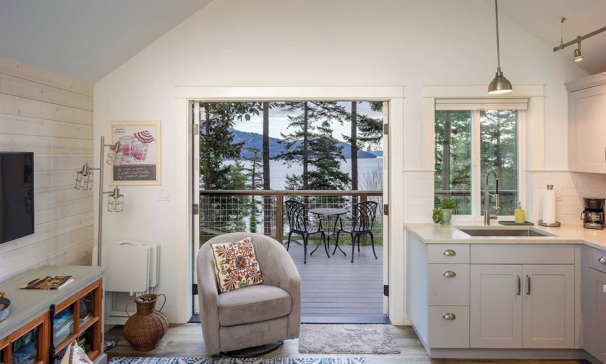 Eastsound Cottage | Water View, Impeccable Studio Cottage overlooking East Sound, Walk to Town, Close to Everything!