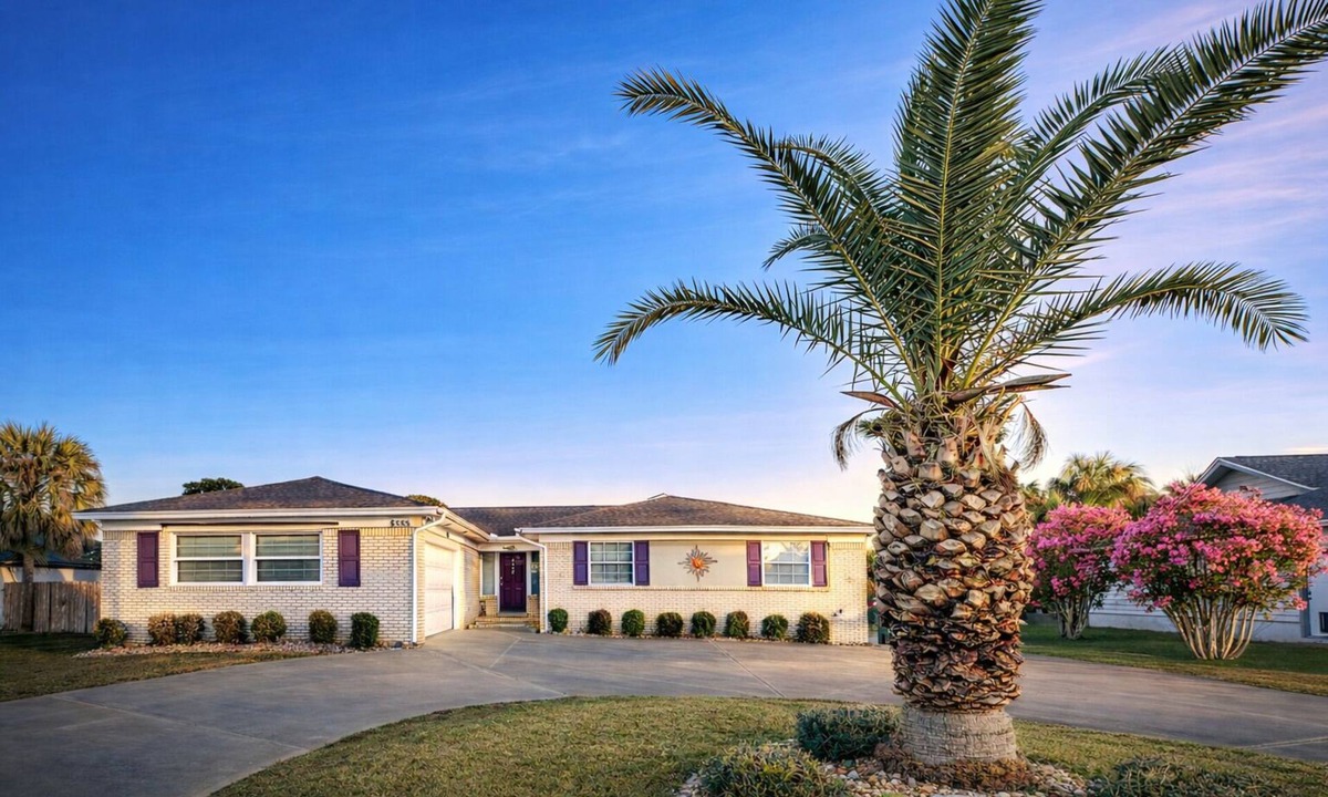 Grande Lagoon Lakes House | Waterfront Grand Lagoon Home with Boat Parking