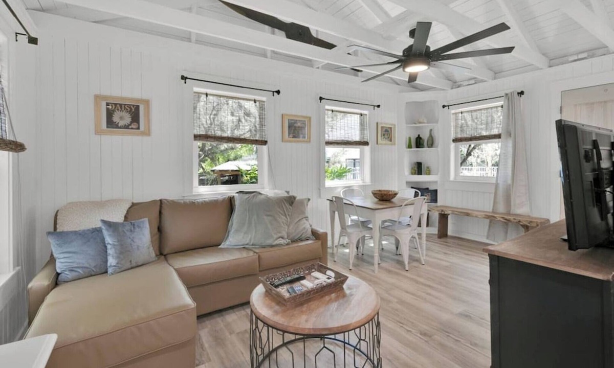 Shalimar Cottage | Waterfront Guest Studio Bungalow * Cottage Retreat