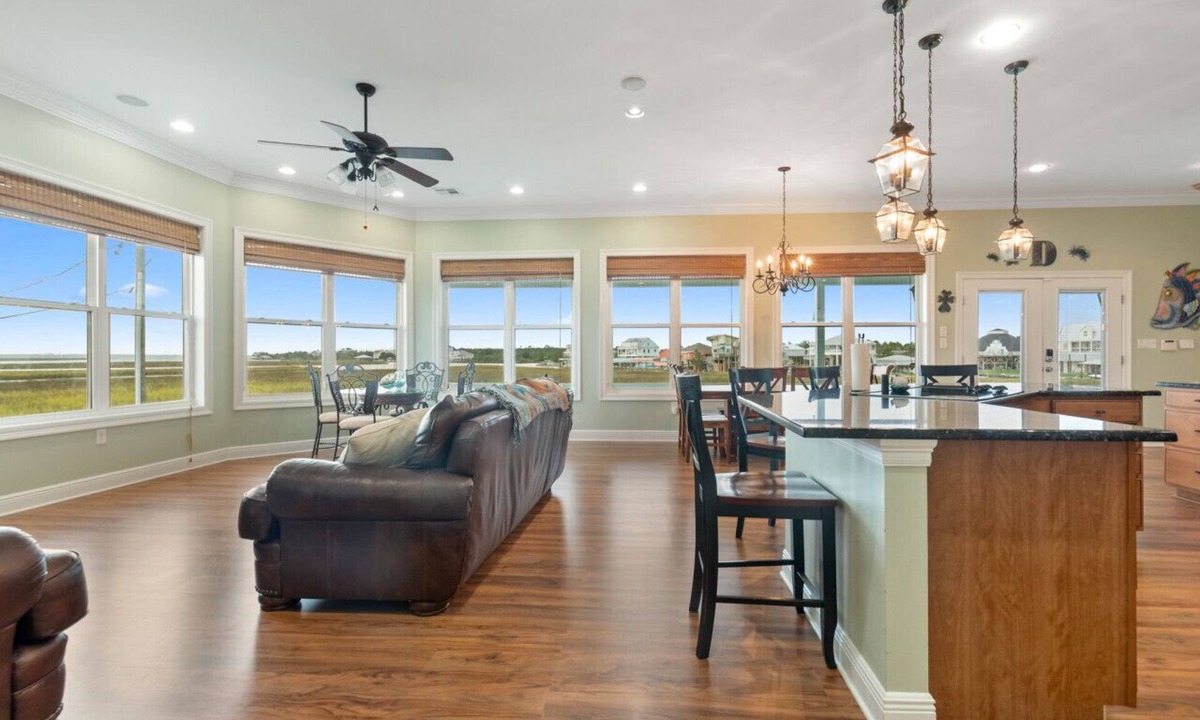 Shoreline Park House | Waterfront Oasis w/Dock, Sleeps 12
