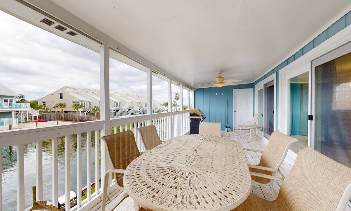 Perdido Key Coves One House | Waterfront townhome with tennis courts, boat dock, & washer/dryer