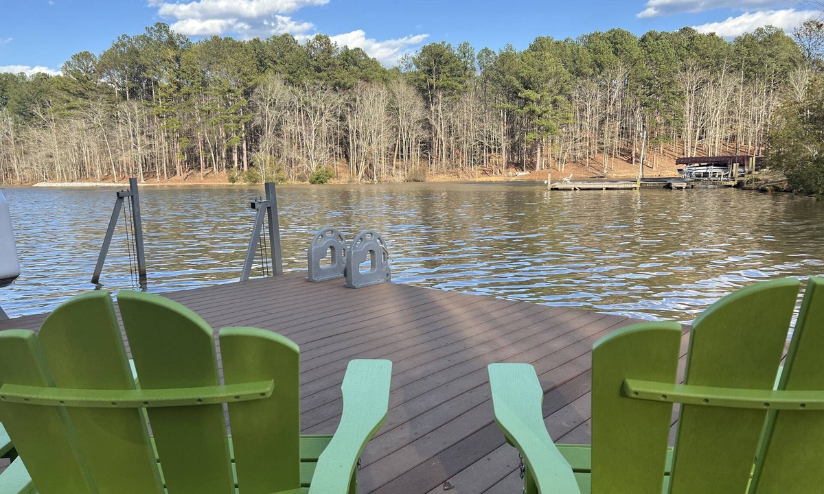 Eatonton House | Well appointed 3-bedroom family retreat with dock on beautiful Lake Oconee