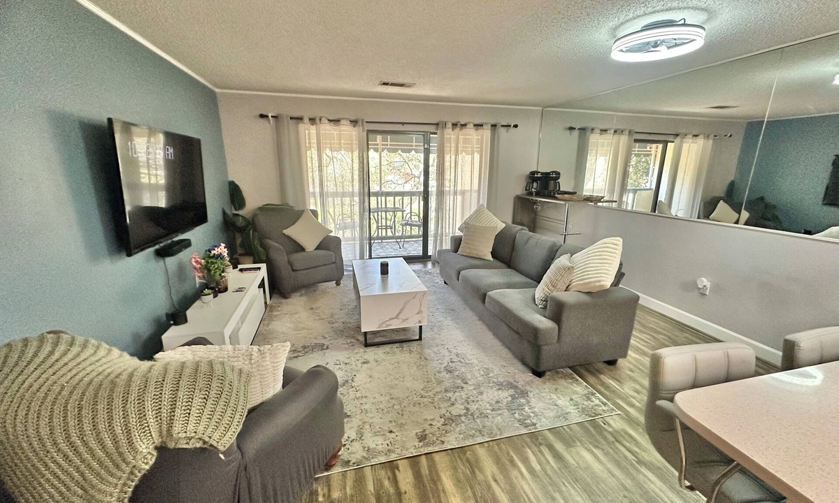Niceville Condo | Work & Family Travel Friendly-Pool, Marina, Golf with Fee
