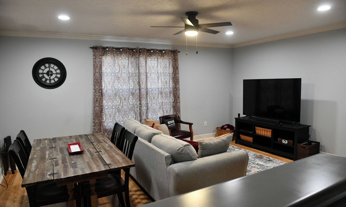 Starkville Condo | Your gameday condo awaits in the heart of Starkville, just minutes from campus!